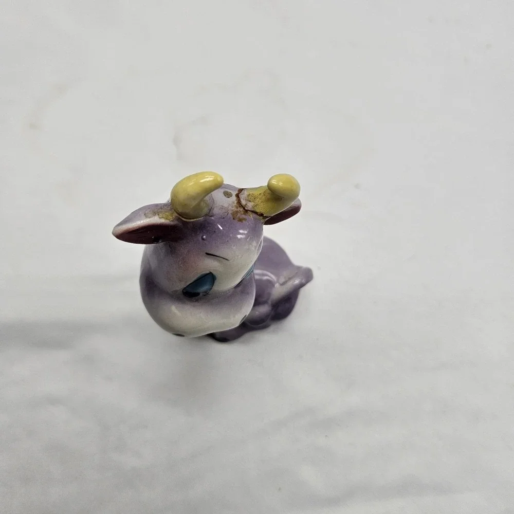 Vtg. Nasco Purple Sitting Cow Cartoon Figurine Single Salt and Pepper Shaker